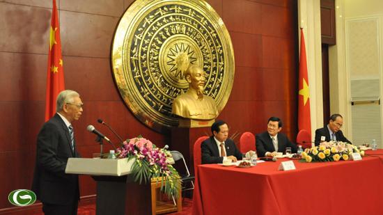 ທ່ານປະທານປະເທດ ເຈືອງເຕີນຊາງ ພົບປະກັບນັກຮຽນຮູ້, ປັນຍາຊົນຈີນ